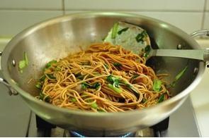 吃瓜搞笑炒面视频大全,笑料横生！吃瓜搞笑炒面视频大盘点