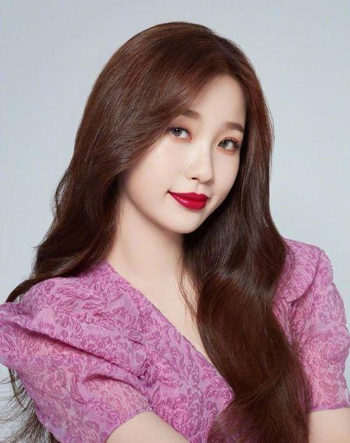 虞书欣吃瓜视频,揭秘娱乐圈幕后趣闻